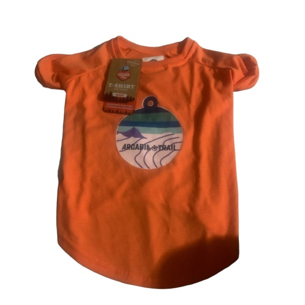 NWT Arcadia Trail Dog T-Shirt 100% Recycled Materials SZ. Medium